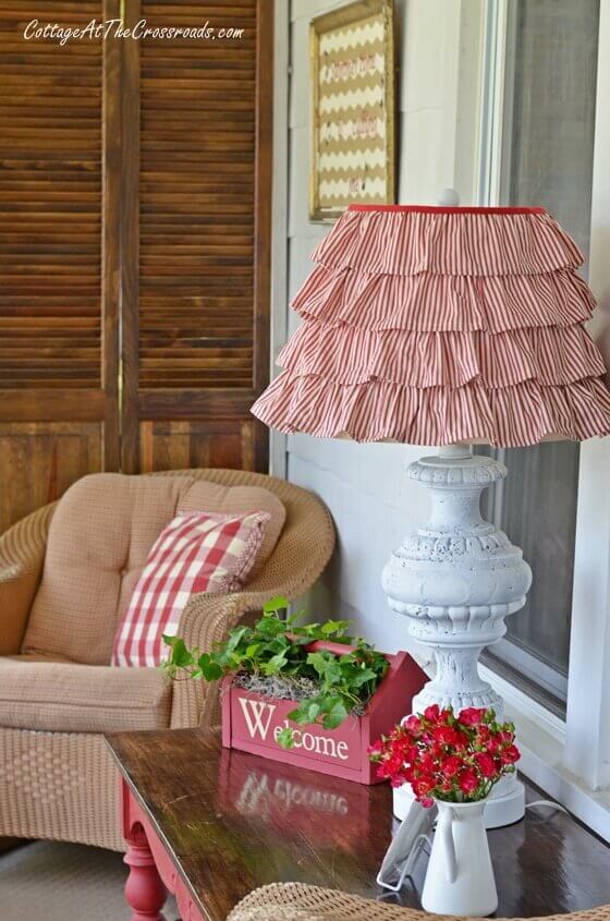 45 Creative DIY Lamp Shade Ideas to Brighten Your Decor – DIY Burlap Lampshade DIY Burlap Lampshade