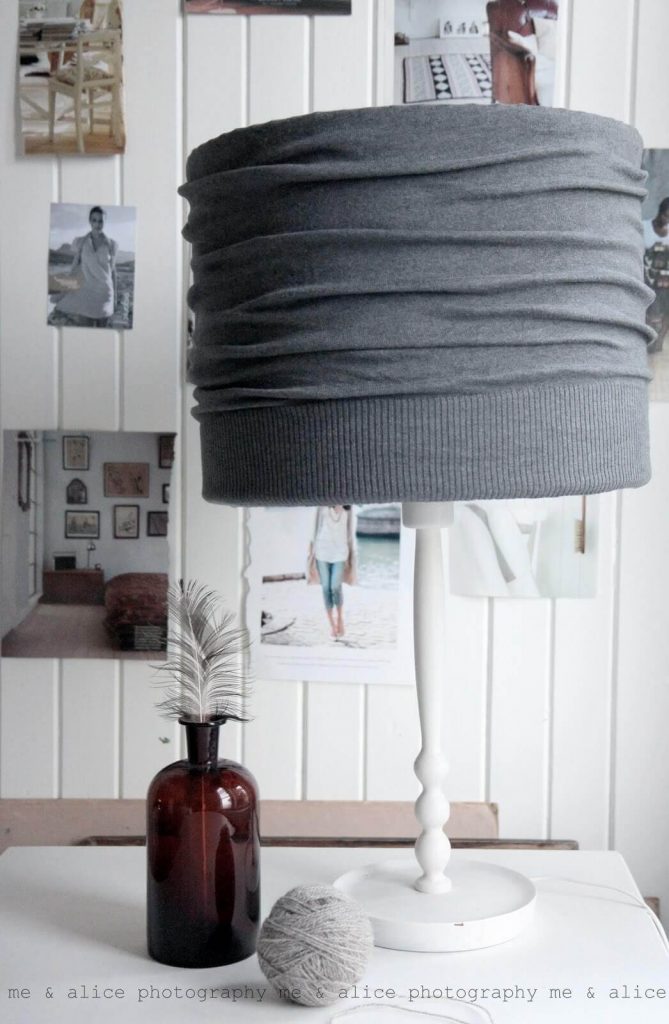 45 Creative DIY Lamp Shade Ideas to Brighten Your Decor – DIY Cardigan Lamp Shade DIY Cardigan Lamp Shade