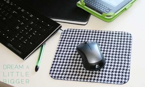 DIY Keffiyeh Pattern Mouse Pad
