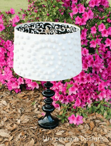 45 Creative DIY Lamp Shade Ideas to Brighten Your Decor – DIY Pom pom Lampshade DIY Pom pom Lampshade