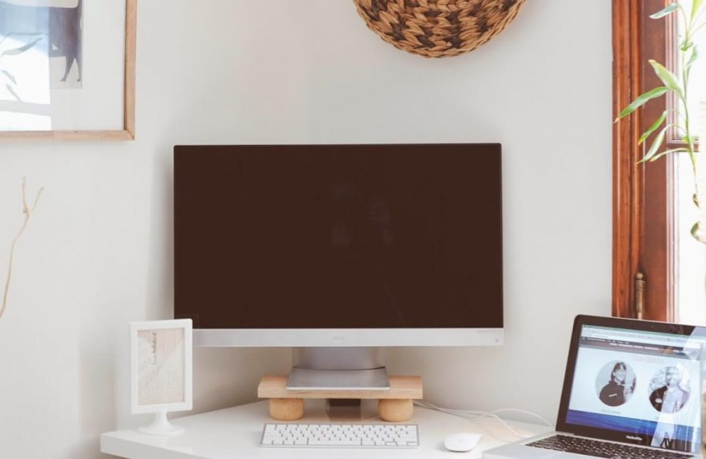 DIY Small Monitor Stand