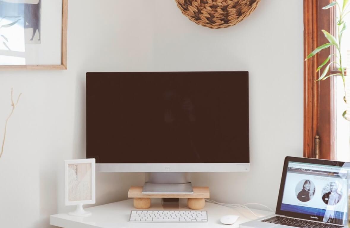 21 DIY Monitor Stand Ideas to Revamp Your Workspace