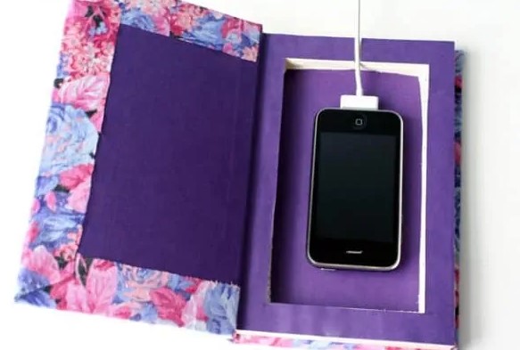 27 DIY Charging Station Ideas for a Tidy Workspace – BOOK IT DIY CELL PHONE CHARGING STATION BOOK IT DIY CELL PHONE CHARGING STATION