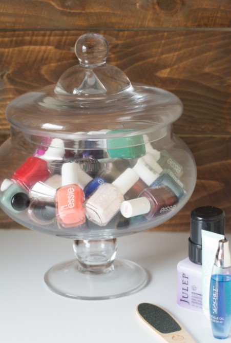 31 DIY Makeup Storage Ideas to Display Your Beauty Arsenal – CANDY JAR NAIL POLISH DISPLAY CANDY JAR NAIL POLISH DISPLAY