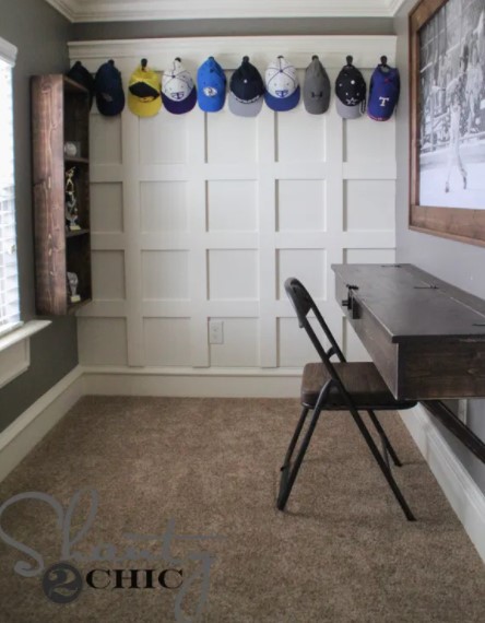 DIY BOARD AND BATTEN HAT RACK