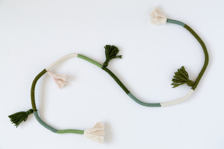 35 DIY Tassel Garland Ideas with Easy-to-Follow Tutorials – DIY Boho Garland DIY Boho Garland