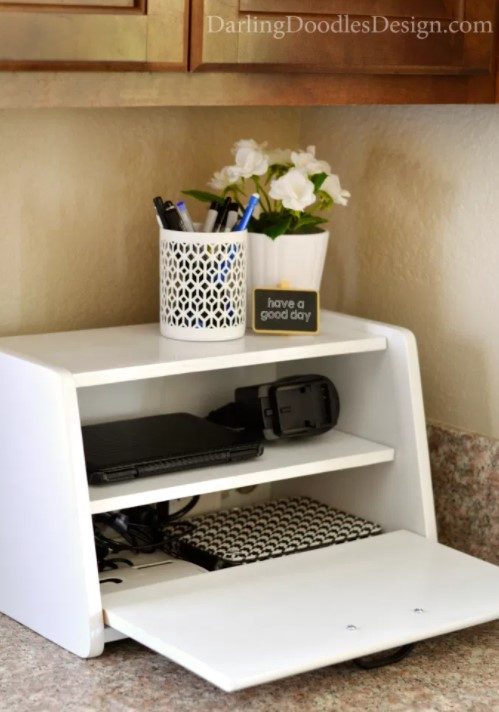 27 DIY Charging Station Ideas for a Tidy Workspace – DIY Charging Station from Bread DIY Charging Station from Bread