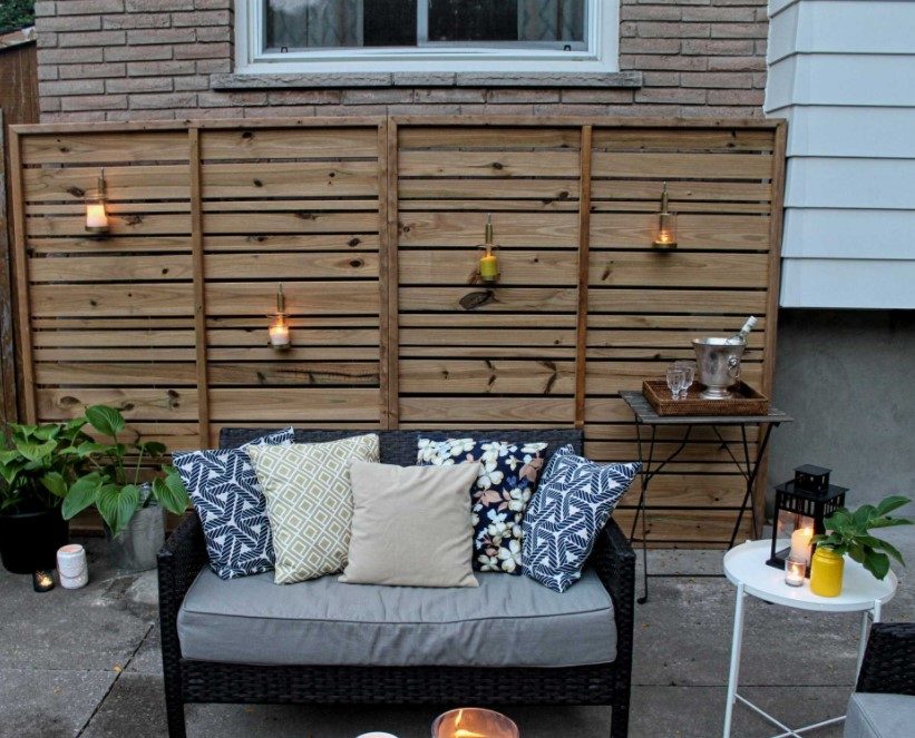 DIY Wooden Outdoor Privacy Screen