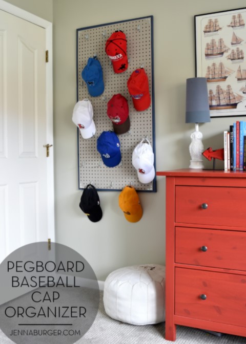 PEGBOARD BASEBALL CAP ORGANIZER