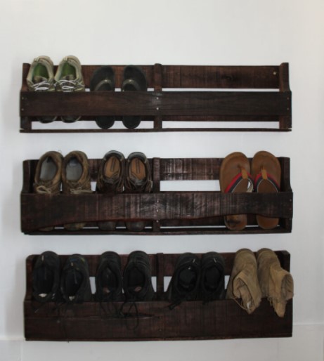 SIMPLE DIY PALLET SHOE RACK