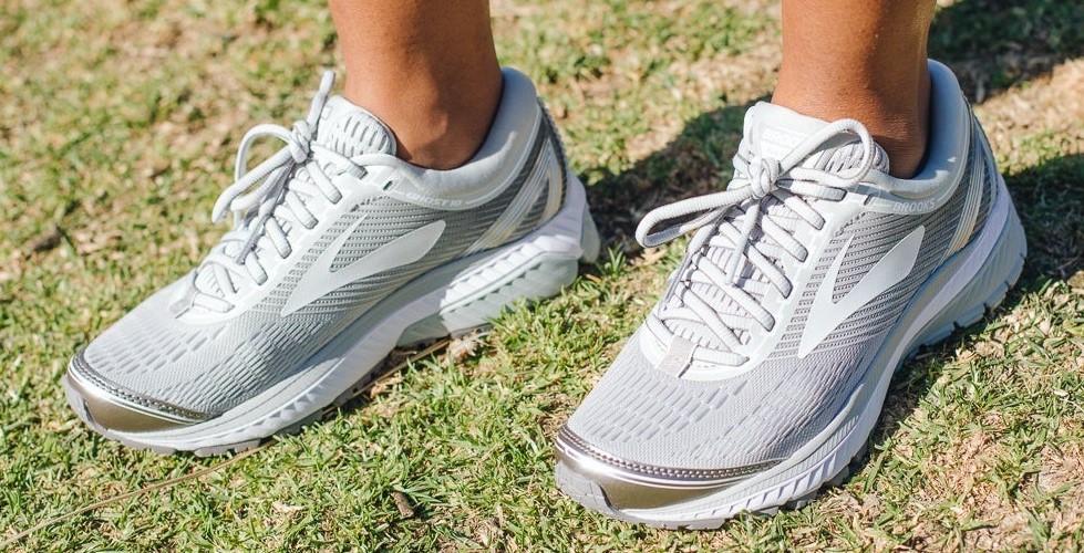 How To Store Shoes Properly & Keep Them In Shape (A Guide) – Sport shoes Sport shoes