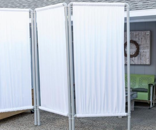 an Outdoor Privacy Screen From PVC Pipe