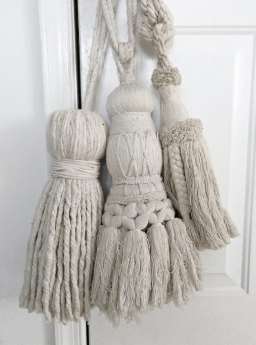 35 DIY Tassel Garland Ideas with Easy-to-Follow Tutorials – make a huge tassel make a huge tassel