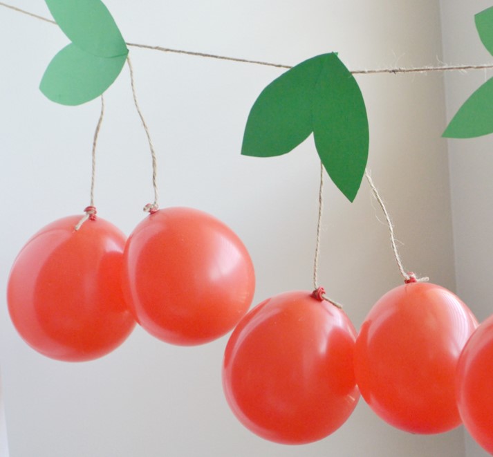 Cherry Ballon Party Garland