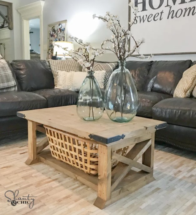 DIY 8 BOARD FARMHOUSE COFFEE TABLE