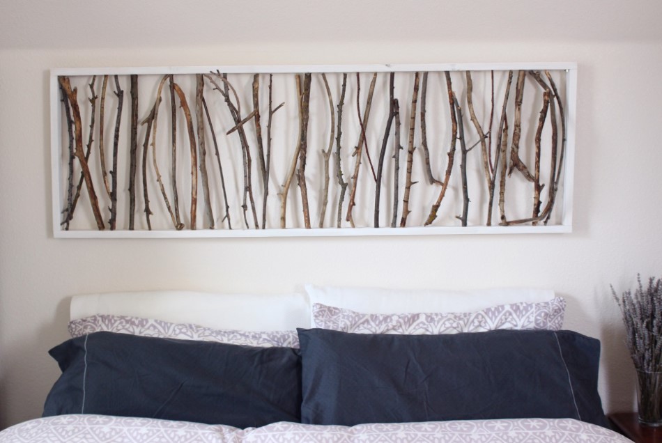 25 DIY Wall Art Ideas to Spruce Up Your Awkward Space – DIY Branch Art Headboard 1 DIY Branch Art Headboard 1
