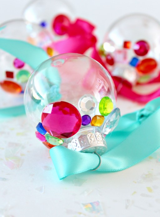 DIY COLOURFUL RHINESTONE ORNAMENTS