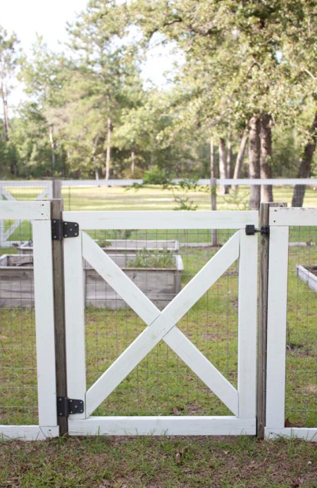 DIY GArden Fence