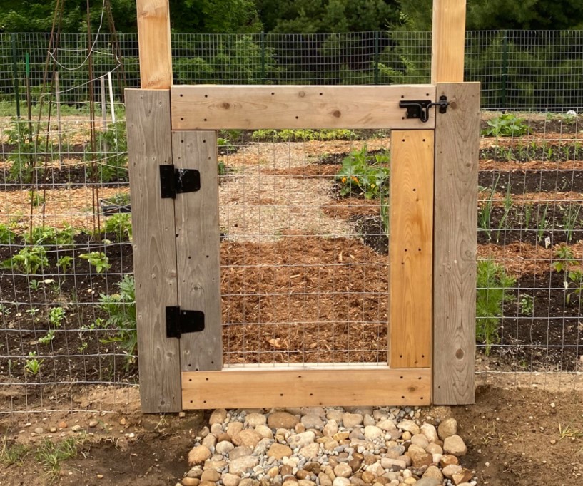 DIY Garden Fence 3