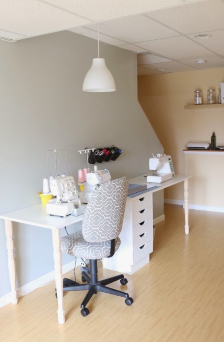 25 DIY Sewing Table Ideas to Spice Up Your Crafting Journey – DIY IKEA Knockoff Sewing Table DIY IKEA Knockoff Sewing Table
