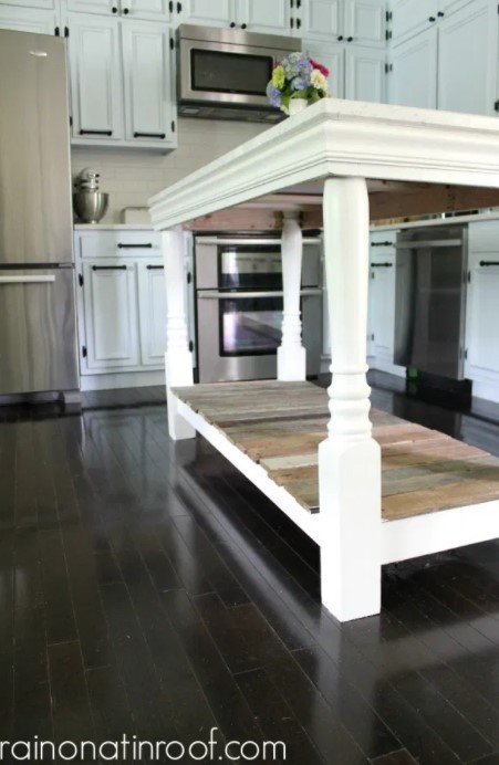 DIY KITCHEN ISLAND WITH SALVAGED WOOD