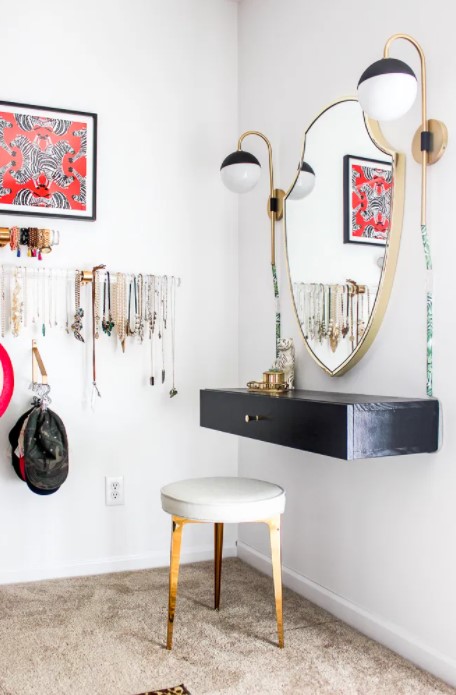 DIY MAKEUP VANITY TABLE