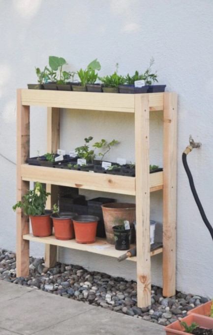 25 Best DIY Outdoor Furniture Ideas (with Free Plans) – DIY OUTDOOR PLANT SHELF DIY OUTDOOR PLANT SHELF