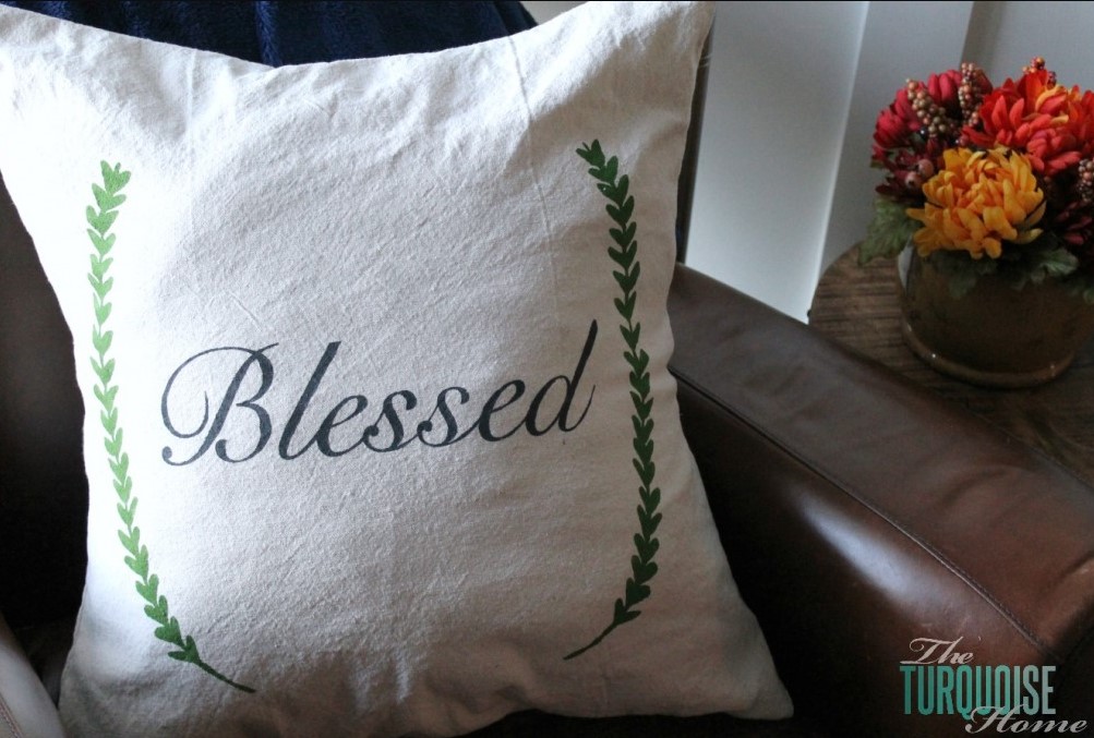 DIY STENCILED DROP CLOTH PILLOW COVER