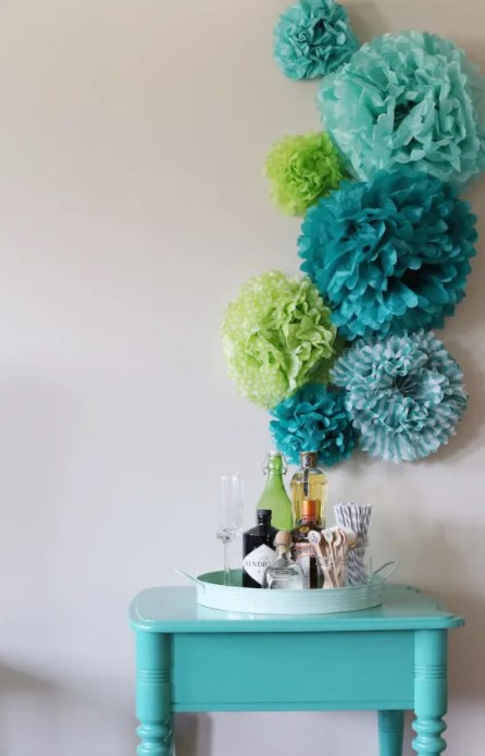 25 Best DIY Wall Decor Ideas to Personalize Your Blank Wall – DIY Tissue Paper Pom Poms Backdrop DIY Tissue Paper Pom Poms Backdrop