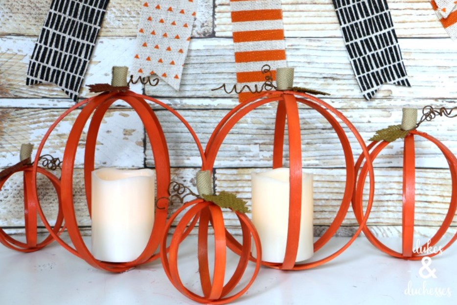 DIY Upcycled Embroidery Hoop Pumpkins