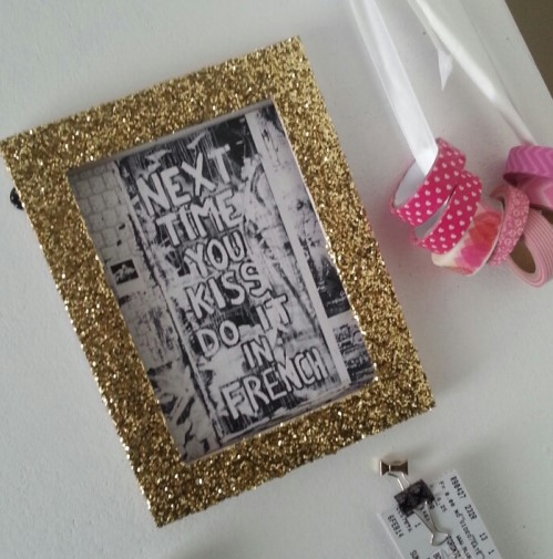 DIY glitter frames