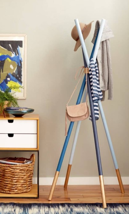 DIY wooden dowel Coatrack in Redbook