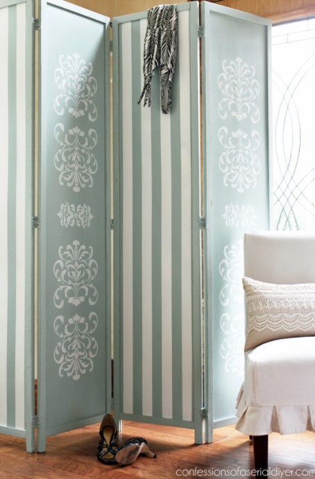 25 Functional DIY Room Divider Ideas with Free Plans – FOLDING SCREEN MAKEOVER FOLDING SCREEN MAKEOVER
