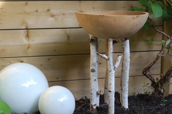 25 DIY Birdbath Ideas to Create A Bird-Watching Heaven – Flip em the bird Flip em the bird