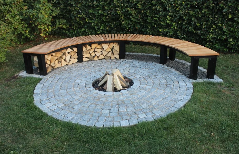 Garden Fireplace With Bench