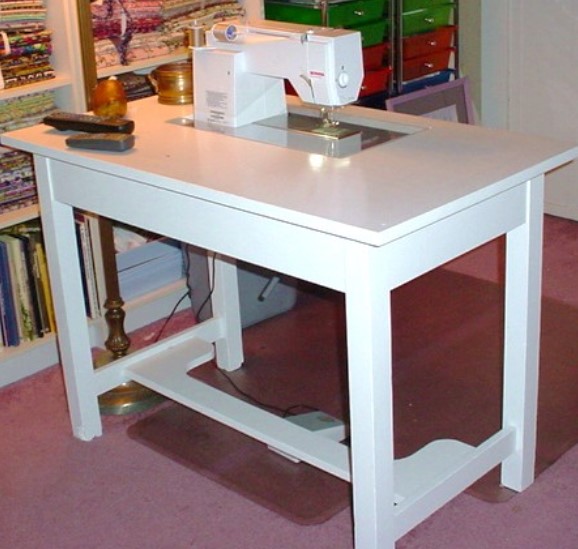 25 DIY Sewing Table Ideas to Spice Up Your Crafting Journey – Make your own Sewing Machine Cabinet Table Make your own Sewing Machine Cabinet Table