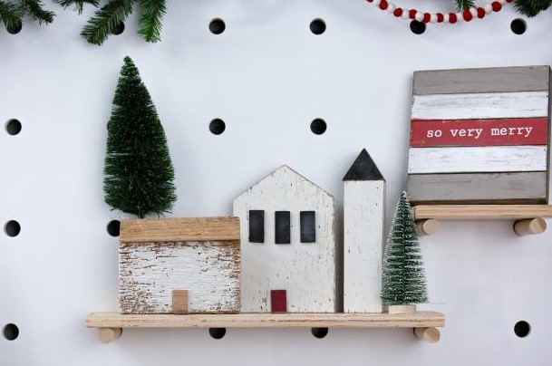 25 DIY Christmas Decoration Ideas You Can Make at Home – Modern Wood Holiday Houses From Scraps Modern Wood Holiday Houses From Scraps