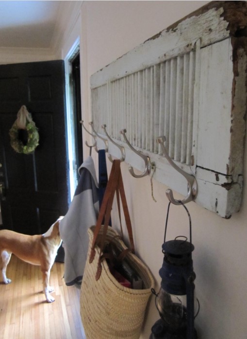 25 DIY Coat Rack Ideas That Are Easy to Build – Old Shutter Becomes a Coat Rack Old Shutter Becomes a Coat Rack