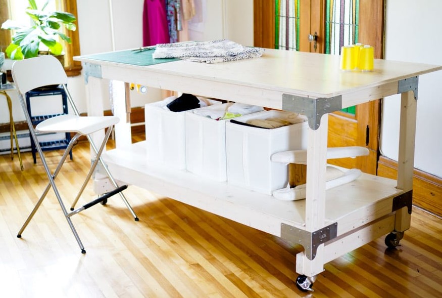 25 DIY Sewing Table Ideas to Spice Up Your Crafting Journey – Sewing Cutting Table DIY for Your Craft or Sewing Studio Sewing Cutting Table DIY for Your Craft or Sewing Studio