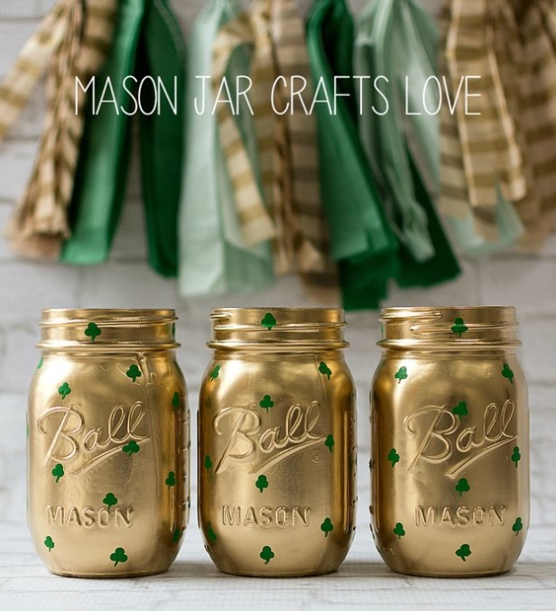 25 DIY St. Patrick's Day Decoration Ideas – Easy & Simple – Shamrock Mason Jars Shamrock Mason Jars