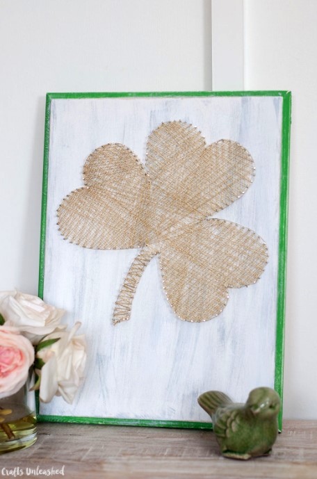25 DIY St. Patrick's Day Decoration Ideas – Easy & Simple – Shamrock String Art Decor Shamrock String Art Decor