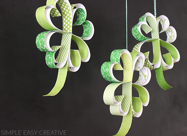 St. Patricks Day Craft How to make Paper Shamrocks