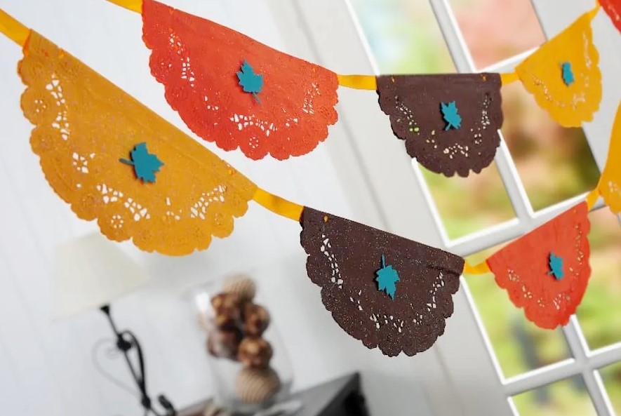 Thanksgiving Banner Made with Doilies