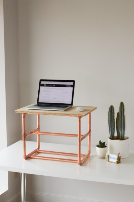 25 DIY Standing Desk Plans for Healthy & Productive Work – a Stylish Standing Desk Riser a Stylish Standing Desk Riser