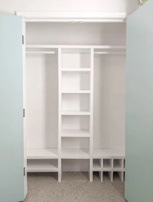 A SIMPLE INEXPENSIVE DIY CLOSET ORGANIZER