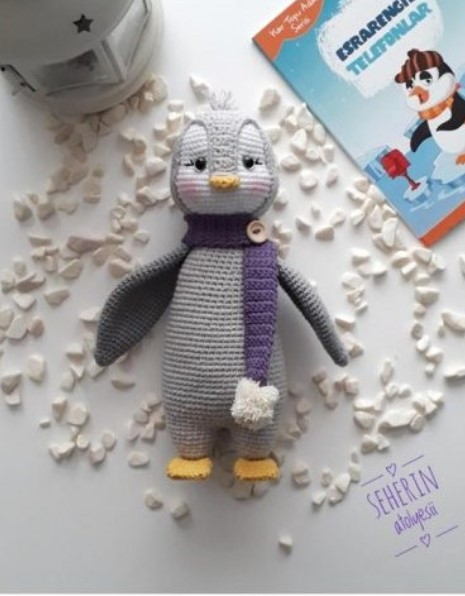 AMIGURUMI PENGUIN FREE CROCHET PATTERN