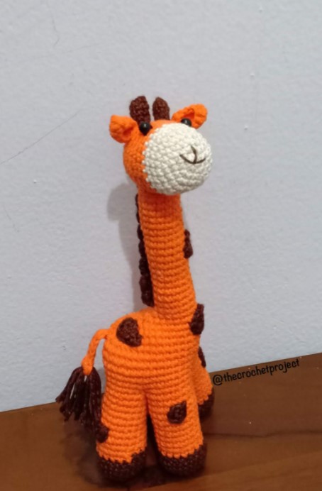 Cute giraffe amigurumi