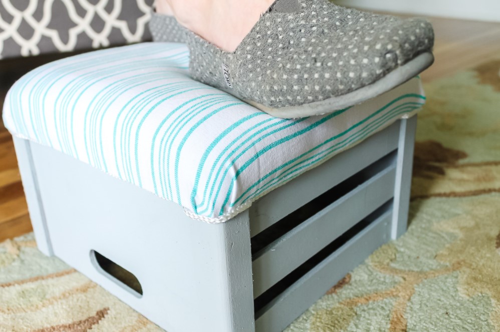 DIY Cushioned Foot Rest