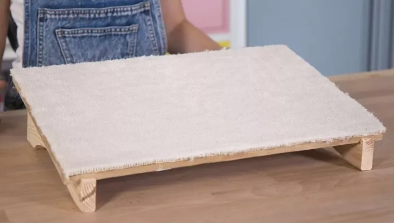 DIY Wooden Footrest with Carpet