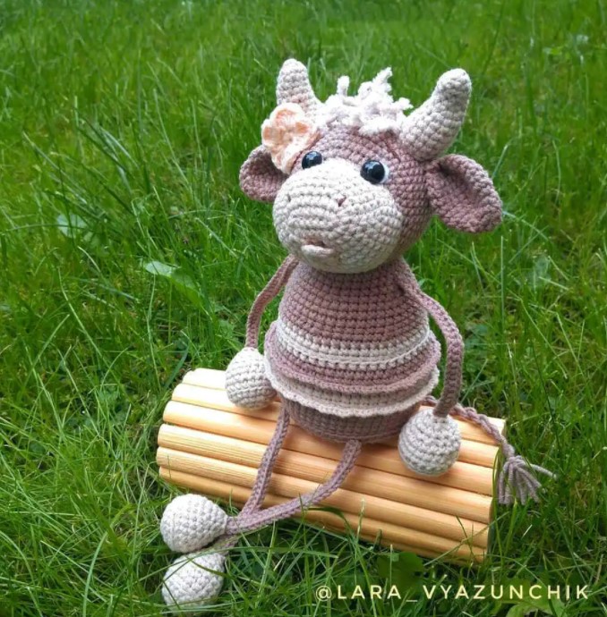 FUNNY COW AMIGURUMI FREE CROCHET PATTERN